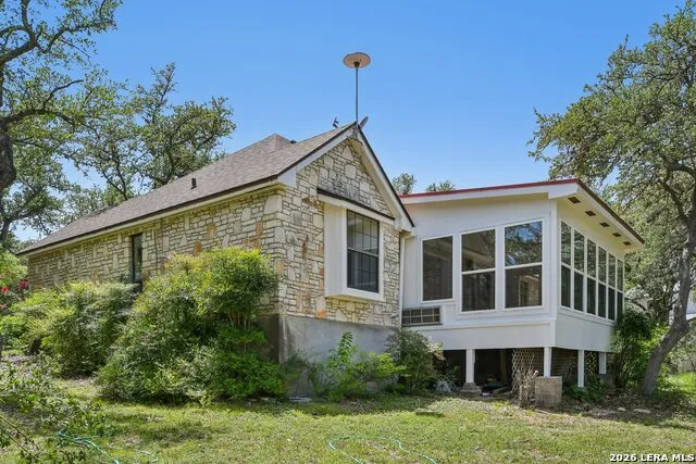 302 MESA DR Wimberley, TX 78676
