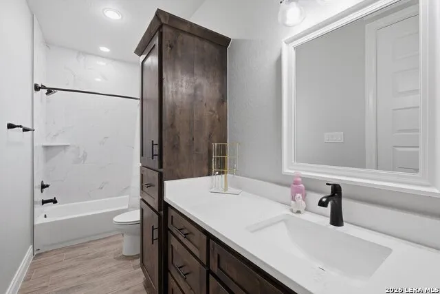 113 Hondo Dr La Vernia, TX 78121