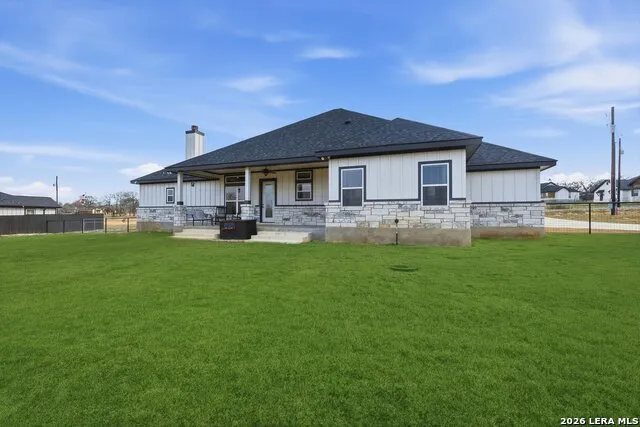 113 Hondo Dr La Vernia, TX 78121