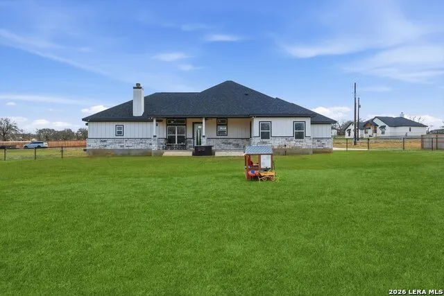 113 Hondo Dr La Vernia, TX 78121