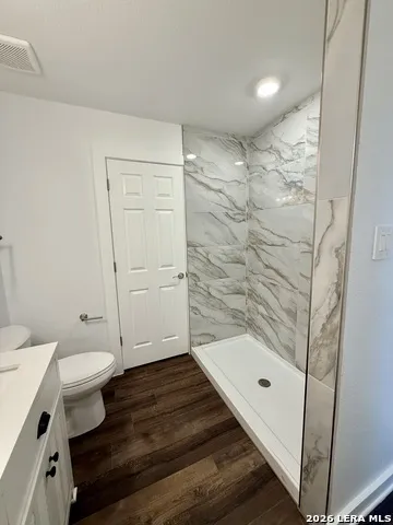 918 Scenic Dr Bandera, TX 78003