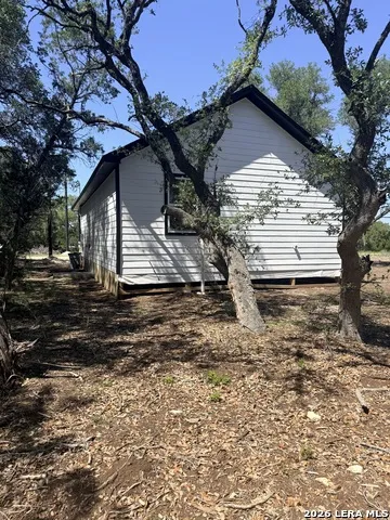 918 Scenic Dr Bandera, TX 78003