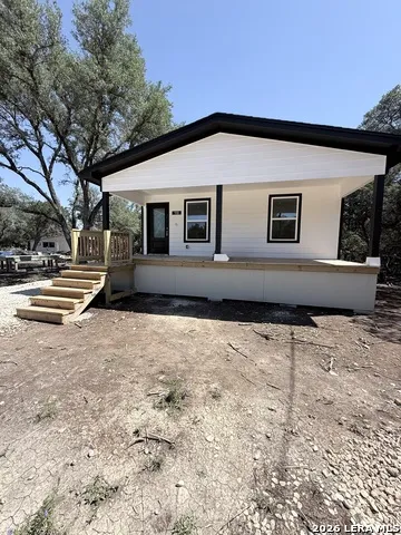 918 Scenic Dr Bandera, TX 78003