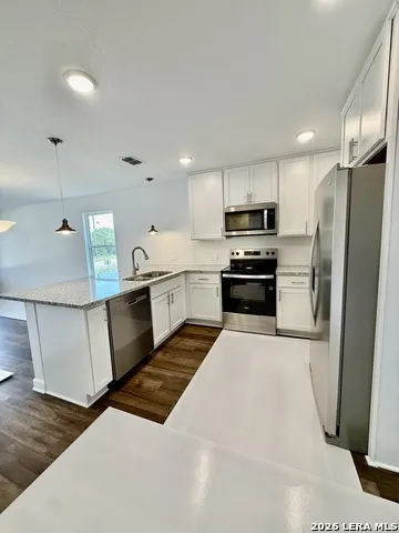 918 Scenic Dr Bandera, TX 78003