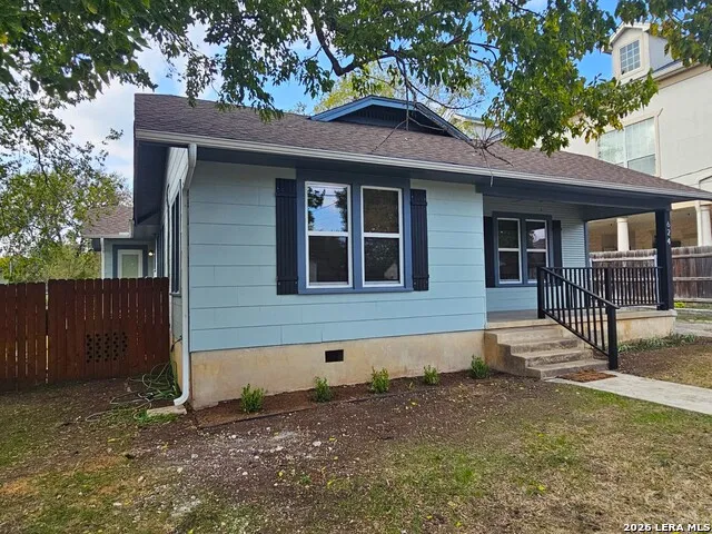 624 S AUSTIN ST Seguin, TX 78155