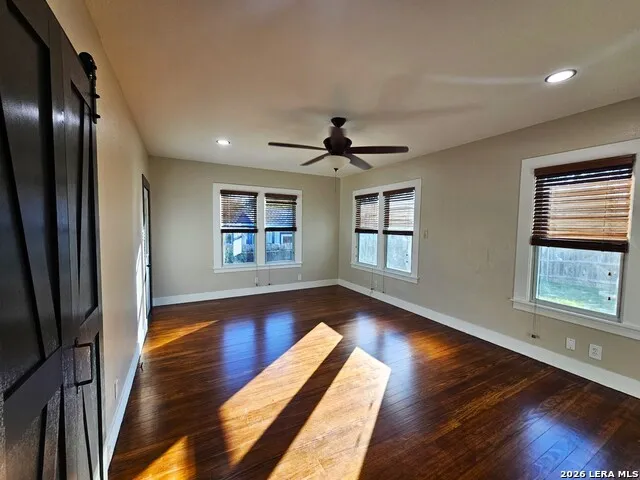 624 S AUSTIN ST Seguin, TX 78155
