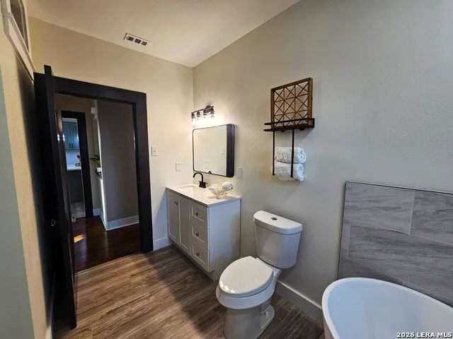 624 S AUSTIN ST Seguin, TX 78155