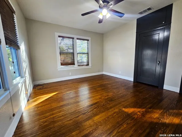 624 S AUSTIN ST Seguin, TX 78155