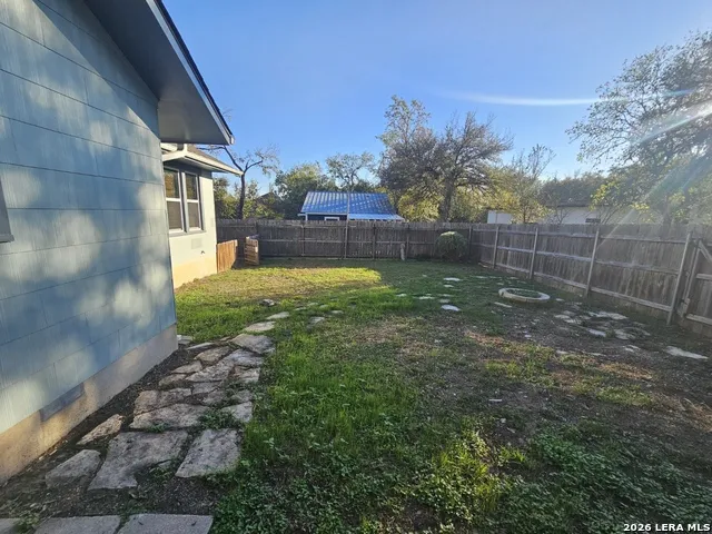 624 S AUSTIN ST Seguin, TX 78155