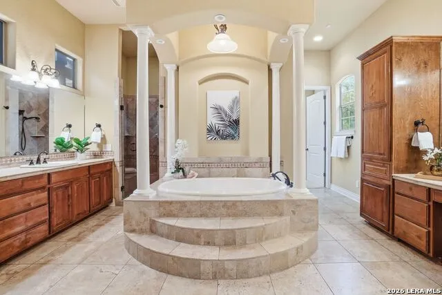 16227 San Cayetano Helotes, TX 78023