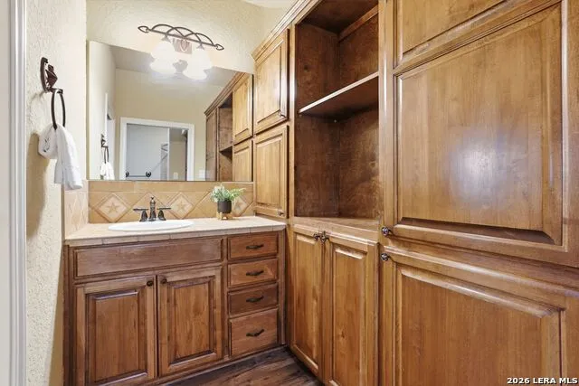 16227 San Cayetano Helotes, TX 78023