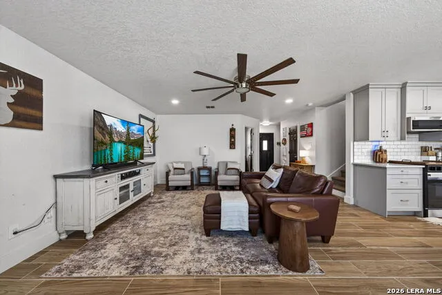 117 Gatewood Bay Cibolo, TX 78108