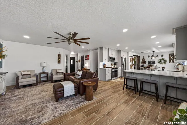 117 Gatewood Bay Cibolo, TX 78108