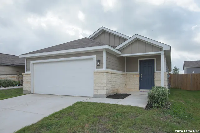 5402 FREDERICK BLF Von Ormy, TX 78073