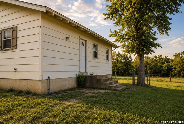 512 Southwind Loop Seguin, TX 78155