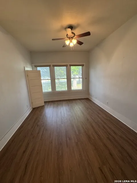 265 County Road 5227 Hondo, TX 78861