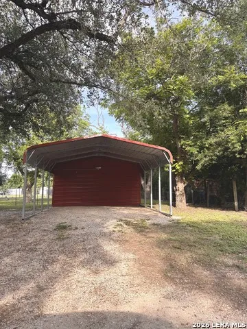 265 County Road 5227 Hondo, TX 78861