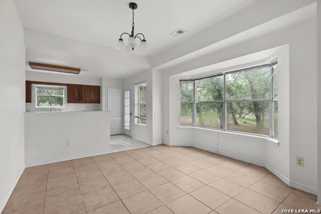 336 Lost Trail La Vernia, TX 78121