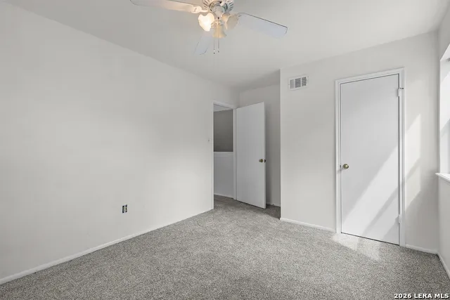 336 Lost Trail La Vernia, TX 78121