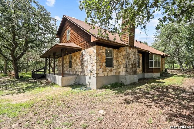 336 Lost Trail La Vernia, TX 78121