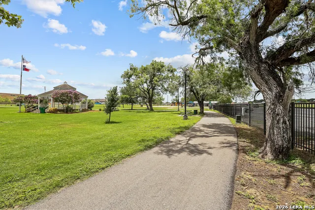 336 Lost Trail La Vernia, TX 78121
