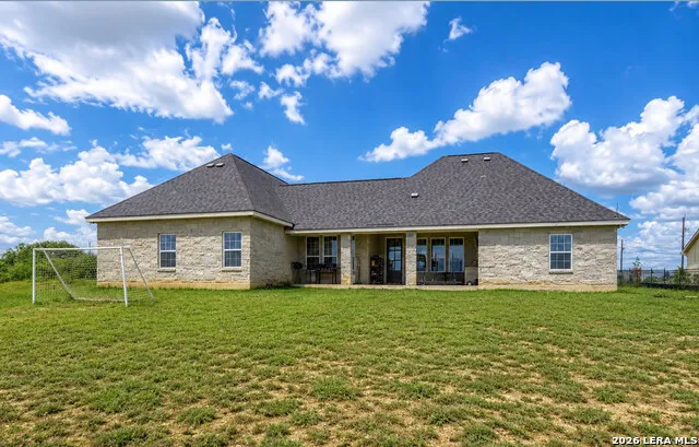 9671 Crow Ln Adkins, TX 78101
