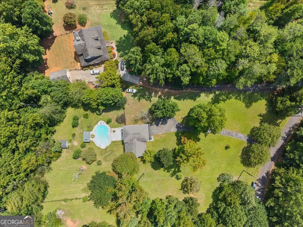 1033 Davenport CIR Powder Springs, GA 30127