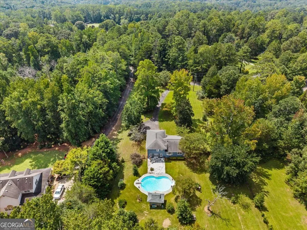 1033 Davenport CIR Powder Springs, GA 30127