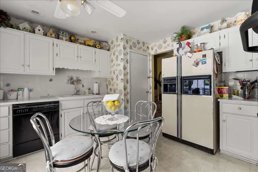 1033 Davenport CIR Powder Springs, GA 30127