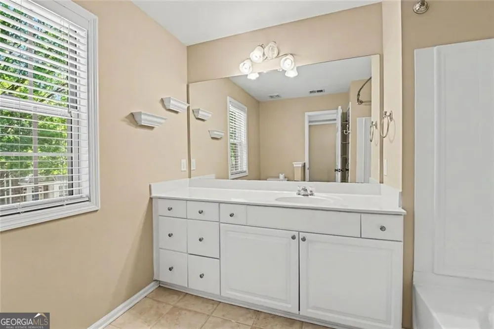1533 Endurance Hill DR NW Kennesaw, GA 30152