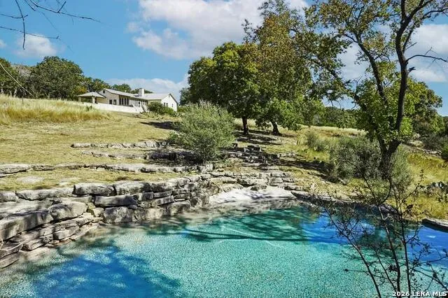 174 Cedar Rock Trail Hunt, TX 78024