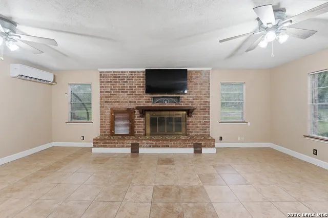 8606 State Highway 123 N Stockdale, TX 78160
