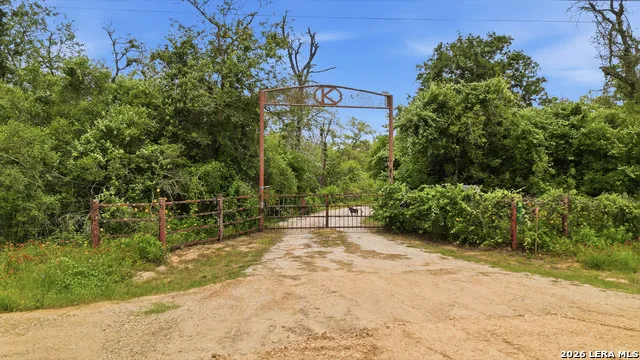8606 State Highway 123 N Stockdale, TX 78160