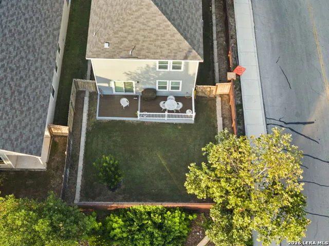 4905 Hallies Garden St Hedwig, TX 78152