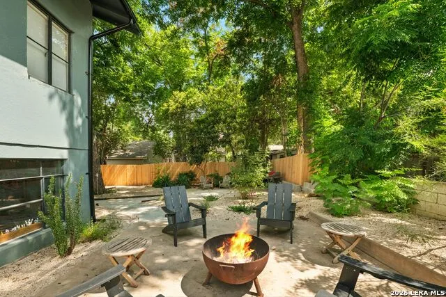 105 Zambrano Terrell Hills, TX 78209