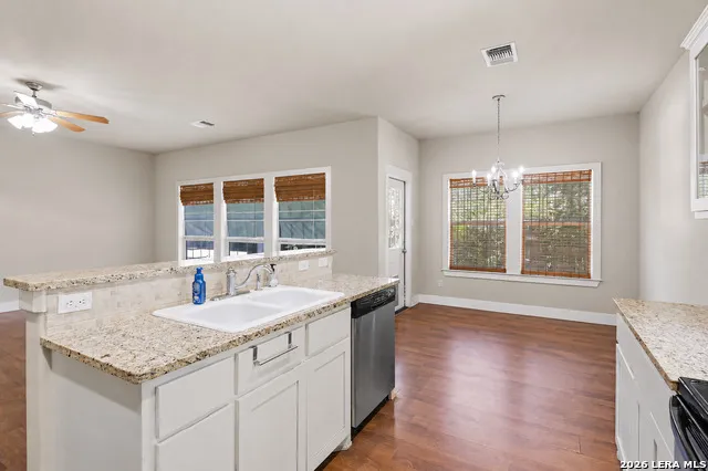 1720 Nordberg Seguin, TX 78155