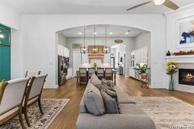 6826 Hallie Schertz, TX 78154