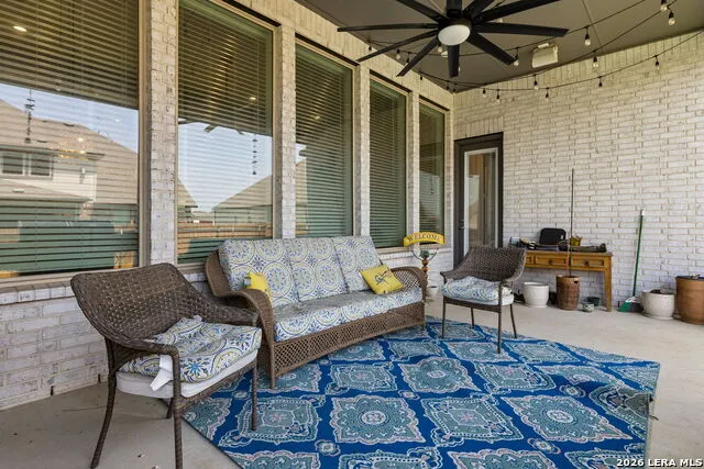 6826 Hallie Schertz, TX 78154