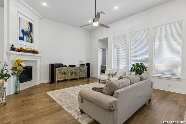 6826 Hallie Schertz, TX 78154