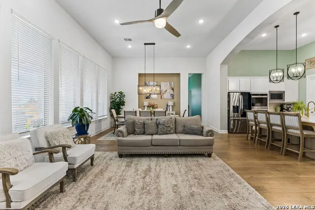 6826 Hallie Schertz, TX 78154