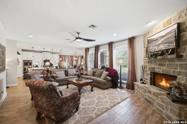 221 Allemania Dr New Braunfels, TX 78132