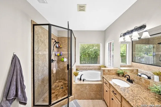 9347 Llano Verde Helotes, TX 78023
