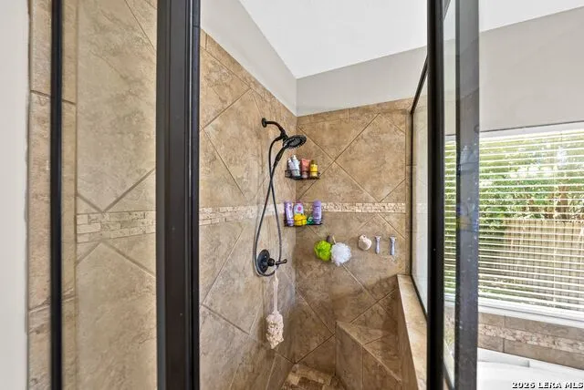 9347 Llano Verde Helotes, TX 78023