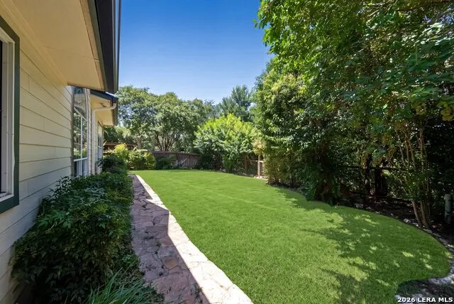 9347 Llano Verde Helotes, TX 78023