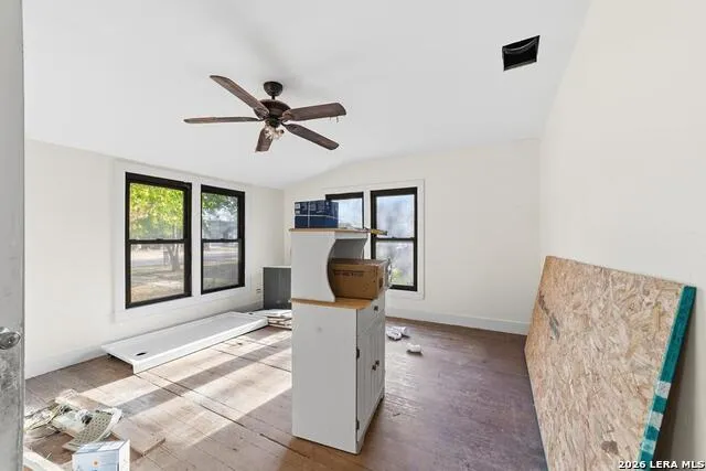 332 Powell Ave Kerrville, TX 78028