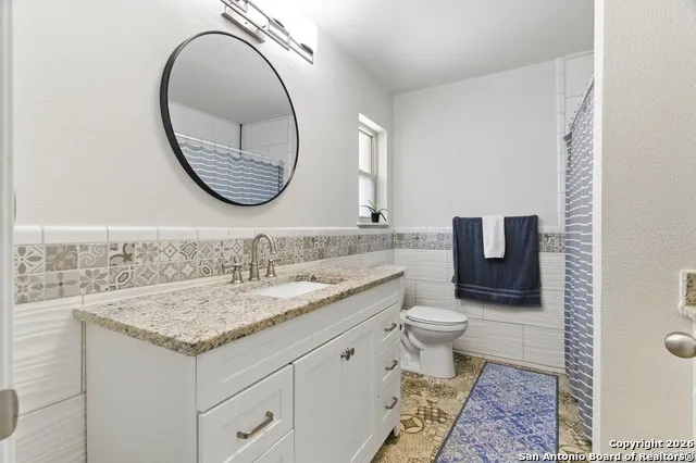 614 Moorside Dr Windcrest, TX 78239