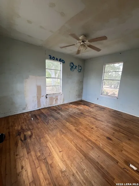 19930 Fm 463 Devine, TX 78016