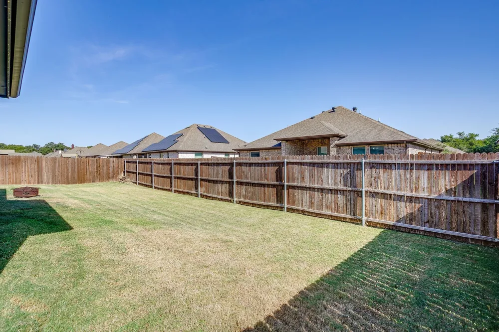 933 Avagail Avenue Springtown, TX 76082