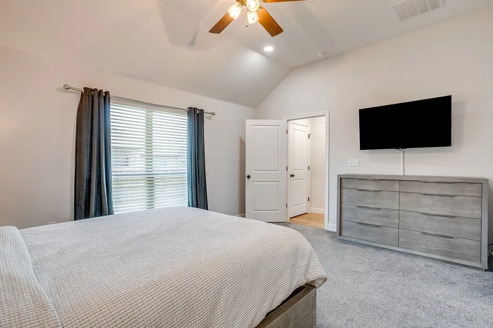 933 Avagail Avenue Springtown, TX 76082