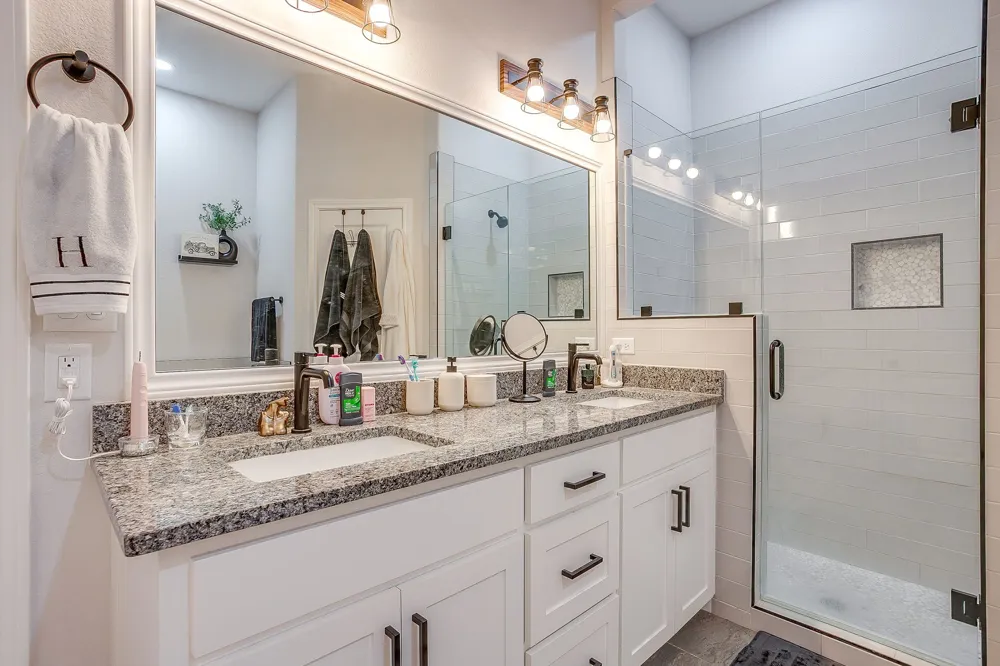 933 Avagail Avenue Springtown, TX 76082